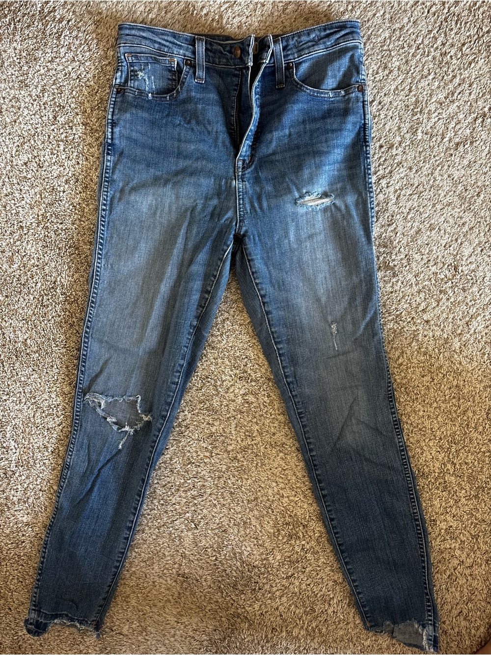Madewell Women's Skinny Jeans in Faded Blue with Distressed Details